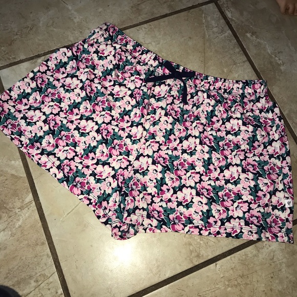 Cute Floral Sleep Shorts NWOT - Picture 3 of 6